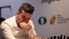 Carlsen a un punto de retener su corona: tablas en la décima