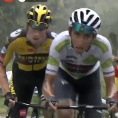 El fuerte ataque de Egan Bernal ante Roglic a 60 km de la meta