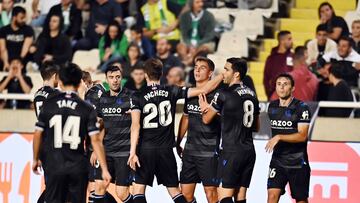 Nicosia (Cyprus), 27/10/2022.- Real Sociedad players celebrate after scoring a goal during the UEFA Europa League group E soccer match between Omonoia and Real Sociedad, in Nicosia, Cyprus, 27 October 2022. (Chipre) EFE/EPA/SAVVIDES PRESS
