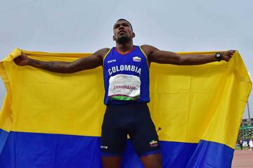 Luego de un 2019 espectacular, con oro en Panamericanos y plata en el Mundial, el atleta de 400 metros planos tiene el sueño de luchar por una medalla en Tokio, en una prueba inédita para Colombia.