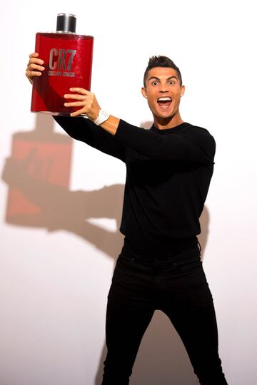 MADRID, SPAIN - SEPTEMBER 07:  Crisitiano Ronaldo celebrates the launch of his new frangrance CR7 on September 7, 2017 in Madrid, Spain.  (Photo by David Ramos/Getty Images for CR7)