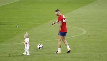 Sergio Ramos con su hijo Marco.