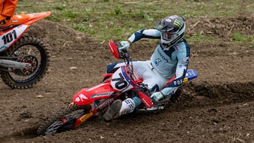 Rubén Fernández, con la Honda en el MXGP de Suiza.