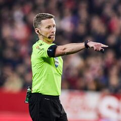 Hernández Hernández arbitrará el Atlético-Athletic y Muñiz Ruiz el Mallorca-Real Sociedad