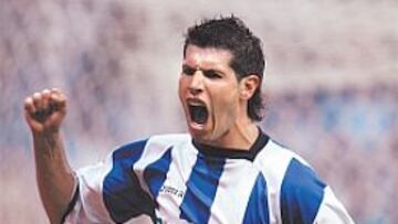 <b>GOLAZO. </b>Luque celebra el tanto que valió el triunfo.