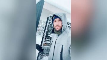 Cada vez que sube un TikTok revienta la red: vean a Rudy y su imitación en la nieve de Titanic