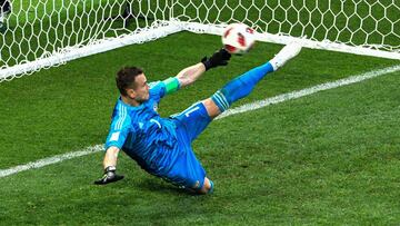 Akinfeev detiene un penalti de la tanda.