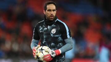 Guardiola alabó a Claudio Bravo: “Gracias a él jugaremos una final”