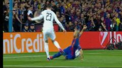 Di María mandó callar al Camp Nou tras el gol de Cavani