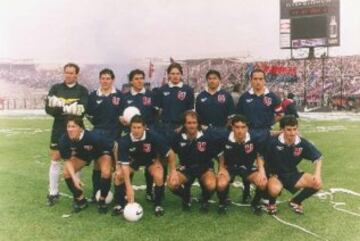 Los azules celebraron en 1998 tras superar a Audax Italiano en partidos de ida y vuelta.