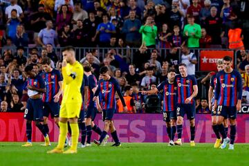 También Lewandowski fue el anotador del segundo gol del Barcelona. 2-0.
