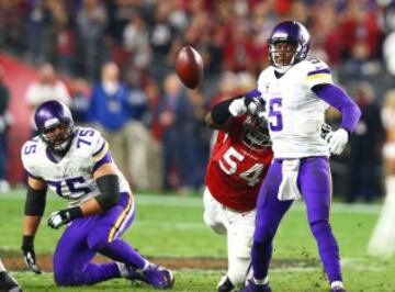 Pero a falta de medio minuto para el final, Freeney atrapó el brazo de Bridgewater y forzó el fumble del quarterback de los Vikes, que hasta ese moneto había completado un gran partido con 335 yardas de pase y un touchdown.