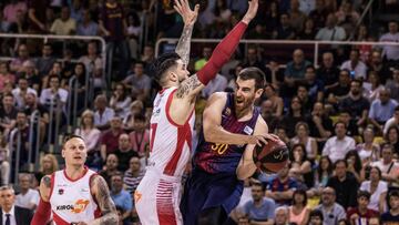 Víctor Claver ante Shengelia durante las semifinales de la Liga Endesa.