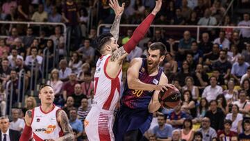 V&iacute;ctor Claver ante Shengelia durante las semifinales de la Liga Endesa.