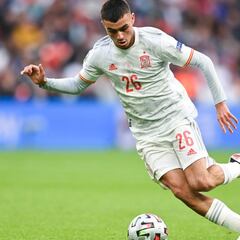 Pedri and Chiellini: two different species but both great footballers