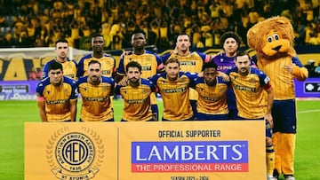 Ochoa salva al AEL Limassol con grandes atajadas y guía la victoria en Chipre