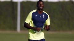 El técnico del Granada cuenta con Adrián Ramos para el debut