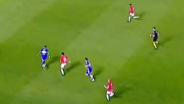 Palacios volvió a brillar en Boca y enamoró a La Bombonera con esta jugada: ¡entre tres rivales!