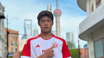 Guo Jiaxuan, con la camiseta del Bayern, en una foto de sus redes sociales.