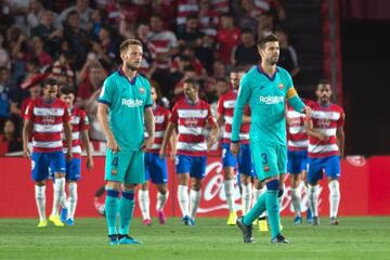 Rakitic y Piqué, en Los Cármenes.