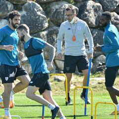 Iñigo Martínez, a tope para la visita del Atlético de Madrid