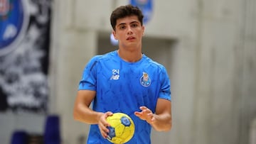 Antonio Martínez, uno de los tres debutantes con España en esta semana.