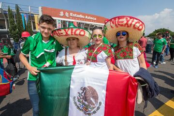 Así se viven los instantes previos al duelo entre los dos gigantes de Concacaf que se disputará en el Estadio Azteca