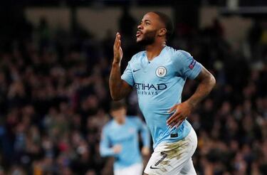 Sterling signs Manchester City contract extension to 2023