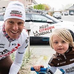 La respuesta de Michael Schär a la UCI tras ser expulsado en Flandes por un bidón