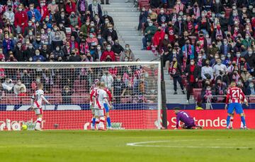 Correa marca el 1-0.