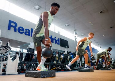 Tchouameni durante el entrenamiento en el gimnasio. 