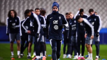 France&#039;s forward Antoine Griezmann takes part in a training session of France&#039;s national football team at the Stade de France, in Saint-Denis, on the outskirts of Paris, on November 13, 2019, on the eve of the Euro 2020 football qualification ma