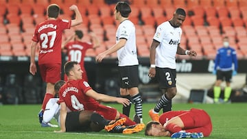 Osasuna ante el Valencia en Mestalla.