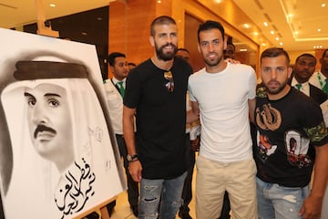 Piqué, Busquets y Jordi Alba.