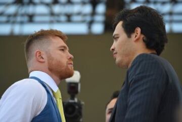 Este lunes, ambos boxeadores tuvieron su primer enfrentamiento mediático de cara a la pelea que sostendrán en mayo.