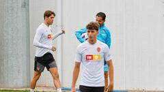 ENTRENAMIENTO DEL VALENCIA CF - JESUS VAZQUEZ