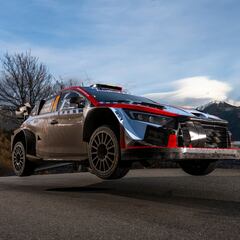 Neuville vuela hacia el liderato en el Mundial