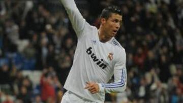 <b>EL MEJOR. </b>Cristiano, celebrando en el Bernabéu uno de sus goles.