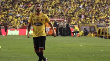 El volante colombiano irrumpió con fuerza en Atlético Nacional y fue comprado por Boca. En Argentina no encontró su lugar y en este 2019 jugó a préstamo en Barcelona de Ecuador. Los xeneizes le buscan nuevo club.