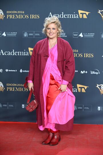 Tania Llasera posa en la alfombra roja de los Premios Iris 2024, los galardones organizados por la Academia de la Televisin.