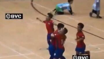 El espectacular golazo de la selección chilena de talla baja