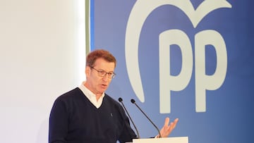 El presidente del Partido Popular, Alberto Núñez Feijóo, participa en un acto de precampaña del PP de Navarra, en el restaurante Maher, a 16 de abril de 2023, en Cintruénigo, Navarra (España). Durante esta comida Feijóo ha censurado al PSOE por "rendir" a la Guardia Civil de Navarra ante sus "socios" de EH Bildu, algo que ha considerado "impropio de un país democrático". El acto se celebra de cara a las próximas elecciones municipales y autonómicas del 28 de mayo.
16 ABRIL 2023;PP;PARTIDO POPULAR;POPULARE;28;ELECCIONES;MITIN;PRECAMPAÑA;
Eduardo Sanz / Europa Press
16/04/2023