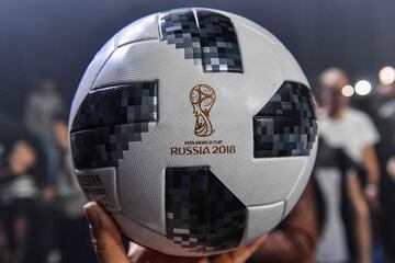 Así es el Telstar 18, el nuevo balón para el Mundial de Rusia