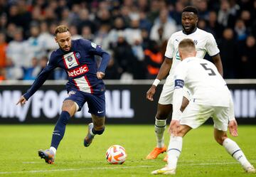 Neymar Jr of Paris Saint Germain in action during the French Cup round of 16.