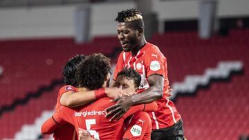 Jugadores del PSV celebran uno de los goles contra el Utrecht.