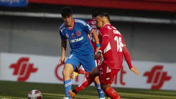 Futbol, Nublense vs Universidad de Chile
Fecha 15, campeonato Nacional 2023
El jugador de Universidad de Chile Marcelo Morales disputa el baln contra Bernardo Cerezo de Nublense durante el partido por primera division jugado en el estadio Nelson Oyarzun, Chillan, Chile.
20/05/2023
Jose Robles/Photosport
Football, Nublense vs Universidad de Chile
15th turn, 2023 National Championship
Universidad de ChileÕs player Marcelo Morales battles the ball against Bernardo Cerezo of Nublense during first division football match at Nelson Oyarzun stadium.
Chillan, Chile.
20/05/2023
Jose Robles/Photosport
