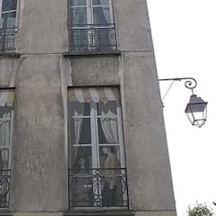 ¿Por qué hay fachadas 'falsas' de edificios en algunas ciudades y qué hay en su interior?