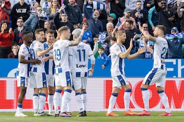 El Legans celebra uno de los dos goles de penalti al Alavs. 