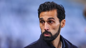 MANCHESTER, ENGLAND - DECEMBER 16: Alvaro Arbeloa the head coach / manager of Real Madrid Castilla during the Premier League International Cup match between Manchester City U21 and Real Madrid Castilla at Joie Stadium on December 16, 2025 in Manchester, England. (Photo by Robbie Jay Barratt - AMA/Getty Images)