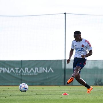 Colombia entrena en campo antes de enfrentar a Arabia Saudita